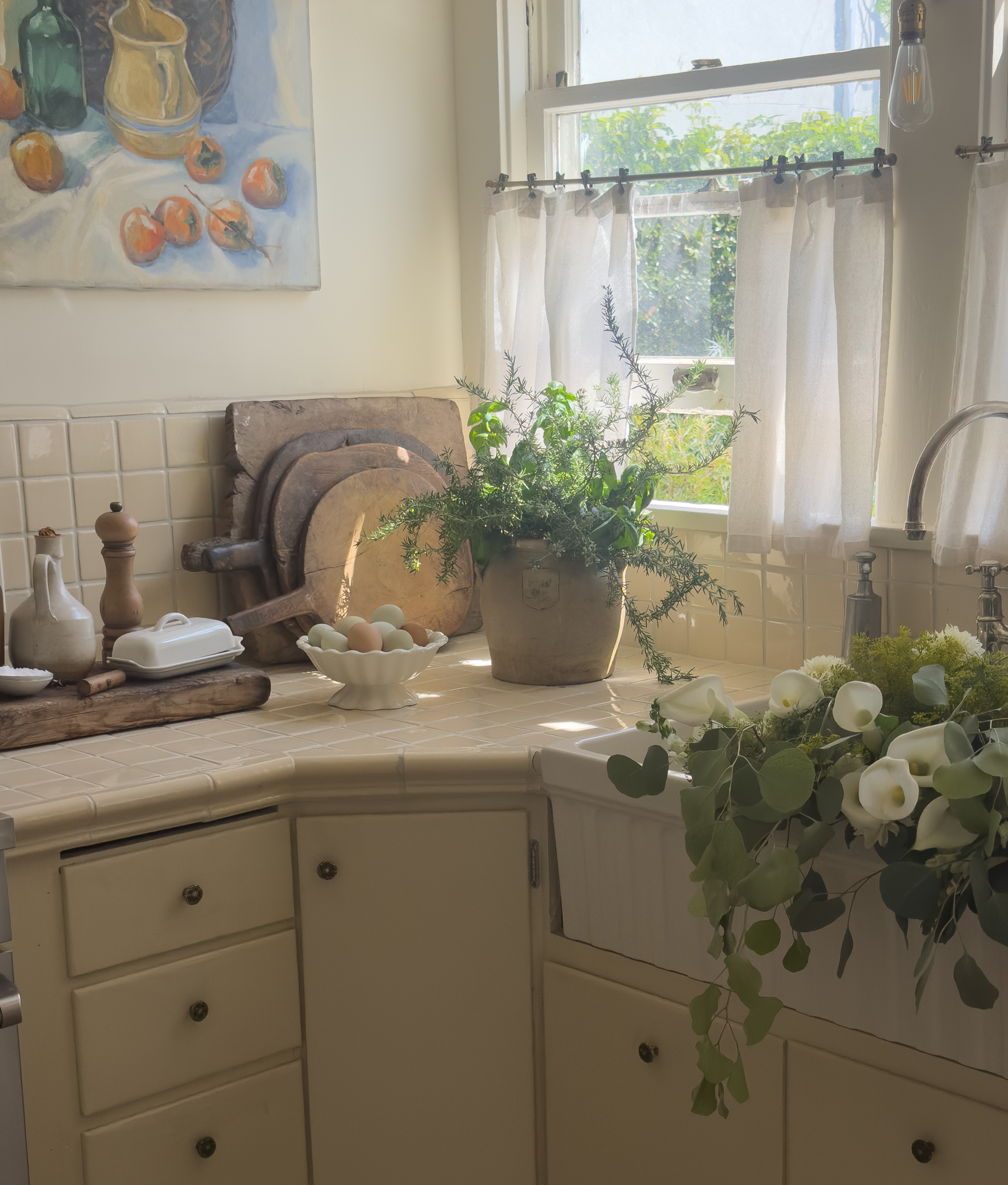 Kendall Knox's kitchen featuring art.